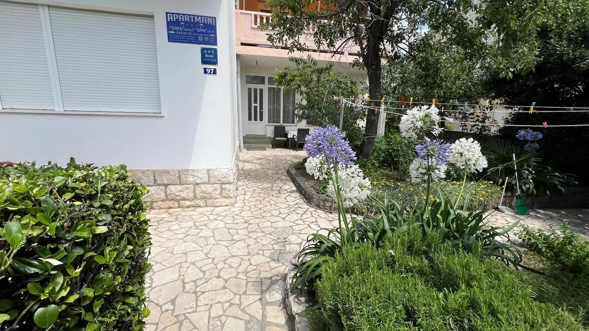 Apartaments Oma & Opa Banjol 아파트