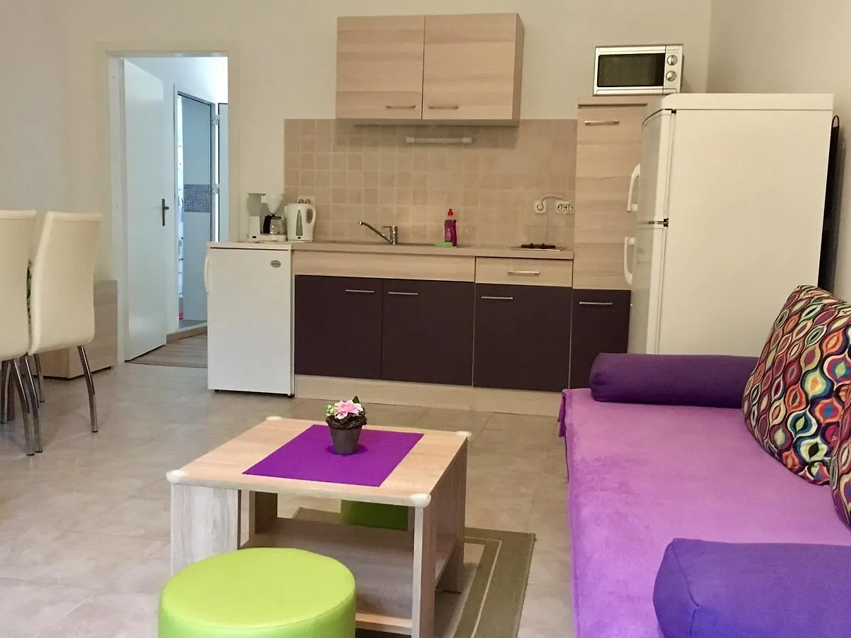 Apartaments Oma & Opa Banjol 아파트